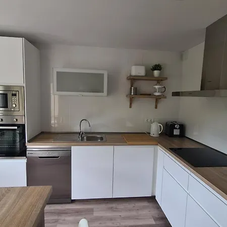 Vut Sierra Pambley *